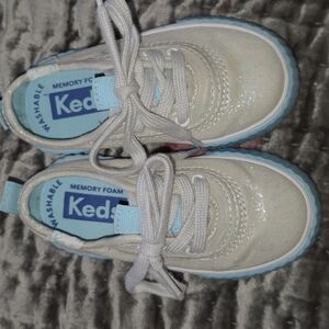 Keds Kids' Cream and Blue Washable Memory Foam Sneakers Sz 6M